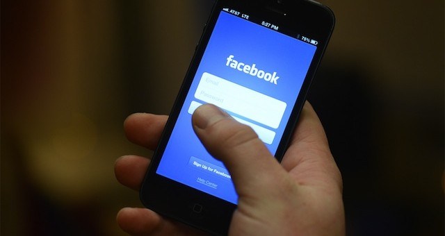 Facebook gets offline feature