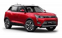Mahindra XUV300 W8 Option Dual Tone Diesel pictures