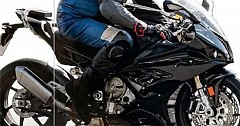 2018 BMW S1000RR Spied Testing in Europe