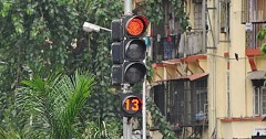 Intelligent Traffic Lights To Reduce Air Pollution And Traffic Jams