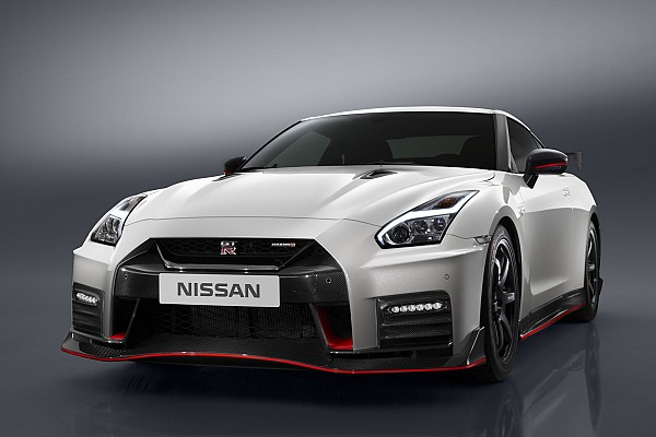 2017 Nissan GT-R Nismo Officially Revealed