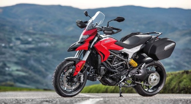 Ducati Commences Bookings for Hyperstrada 939 and Hypermotard 939