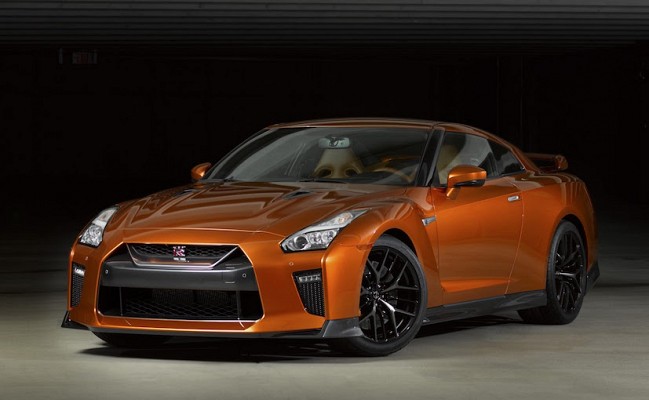 New York Auto Show 2017: India Bound Nissan GT-R 2017 Unveiled