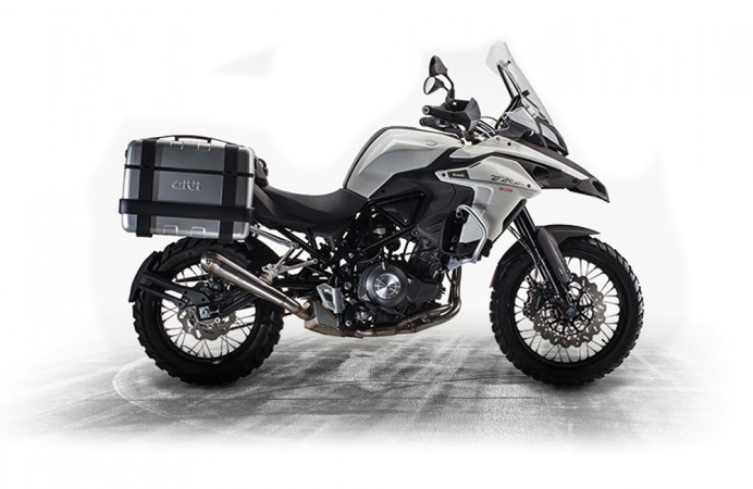 Benelli TRK 502, dual purpose motorcycle with luggage panniers
