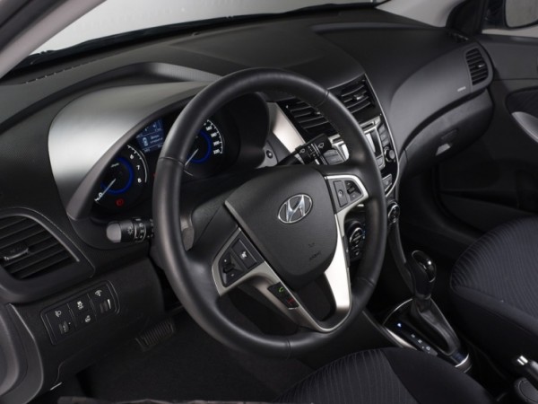 Hyundai Verna Interiors
