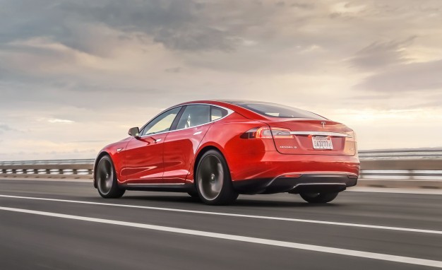 Tesla Model S IN MOTION