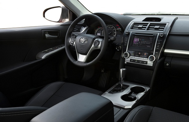 Toyota Camry Facelift interior