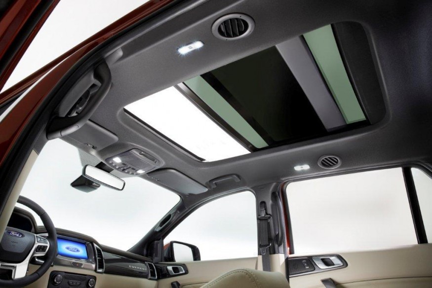 2016 Ford Endeavour Interiors