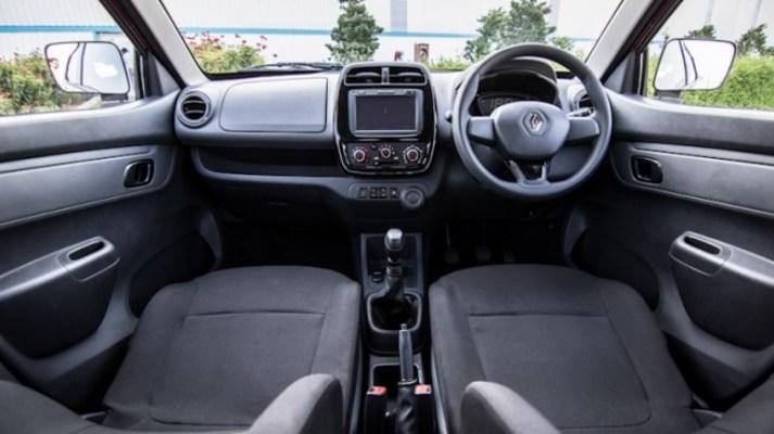 2017 Renault Kwid dashboard and interior