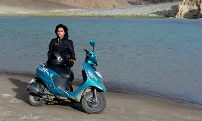 First Indian female rider who scale Khardung La pass on its TVS Scooty Zest