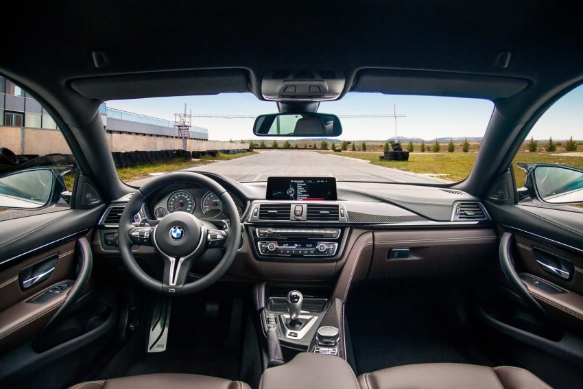 Interior of the BMW M4 Competiton Sport Edition