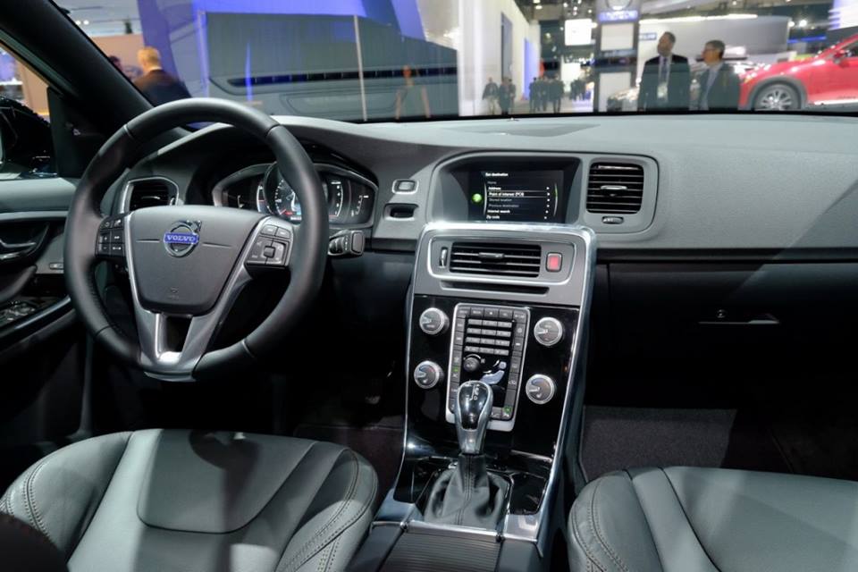 Volvo S60 Cross Country Interior
