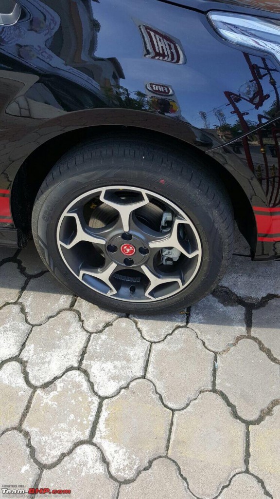 Fiat-Abarth-Punto-Wheel-Spied