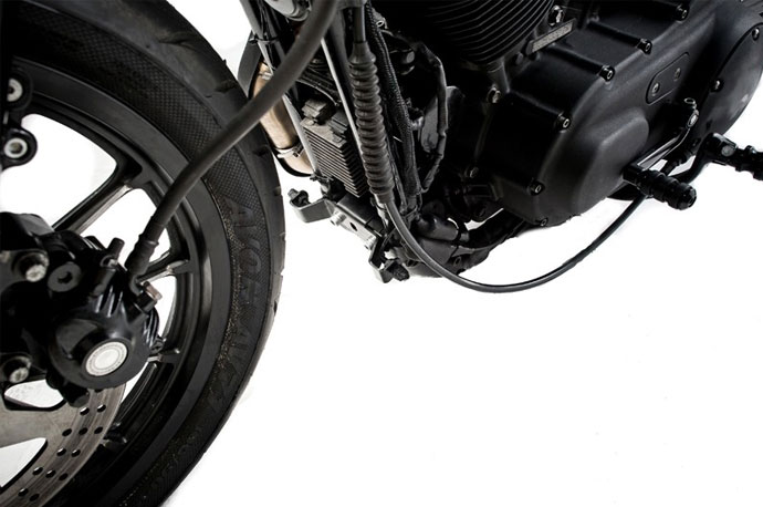 Harley-Davidson-Sportster-Cafe-Moir-Front