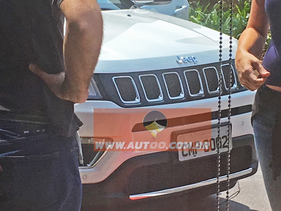 Jeep C-SUV Spotted Image