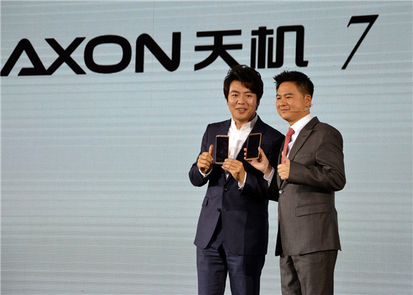 Renowned Pianist Lang Lang As Ambassador Of Axon Series With CEO of ZTE 