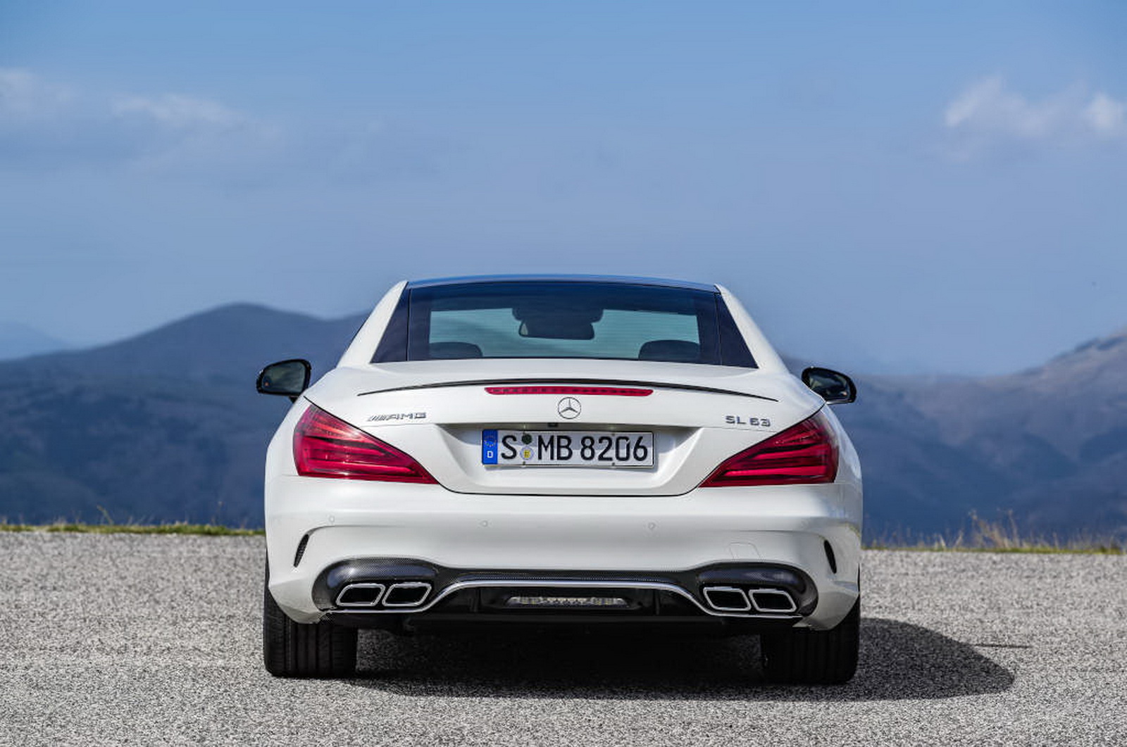 Mercedes-Benz SL-Class is going to be manufactured under the AMG performance