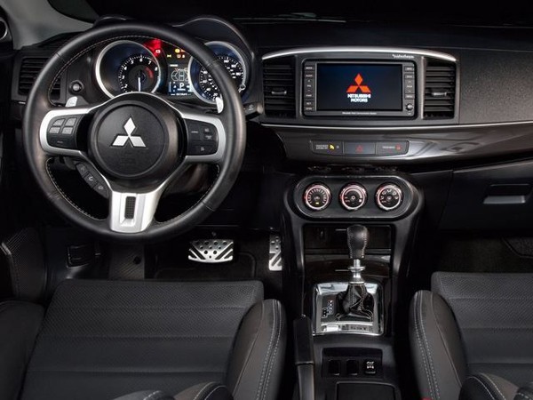 Mitsubishi Lancer Evolution X Final Concept Interior