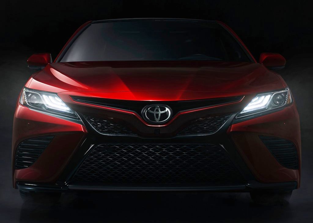 Next-gen 2018 Toyota Camry Front Profile with Headlamps ON at NAIAS 2017