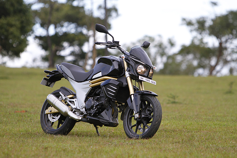 Mahindra Mojo