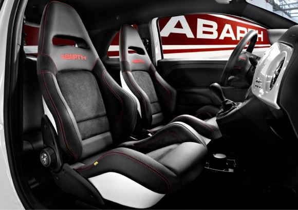 Fiat-Abarth-Punto-Interior