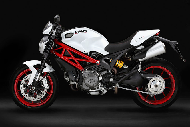 Ducati-Monster-796-S2R