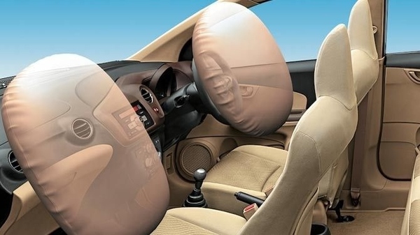Honda dual airbags
