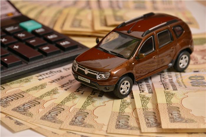 Demonetization Effect: Car Companies Offering Flat Discounts Up to 2 Lakh