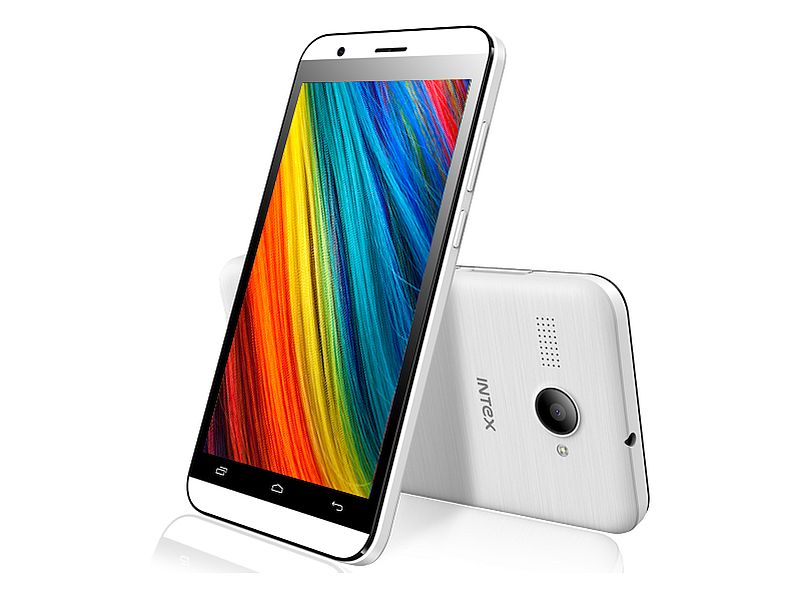 Intex Cloud Force 5-inch FWVGA display with Gorilla Glass Protection